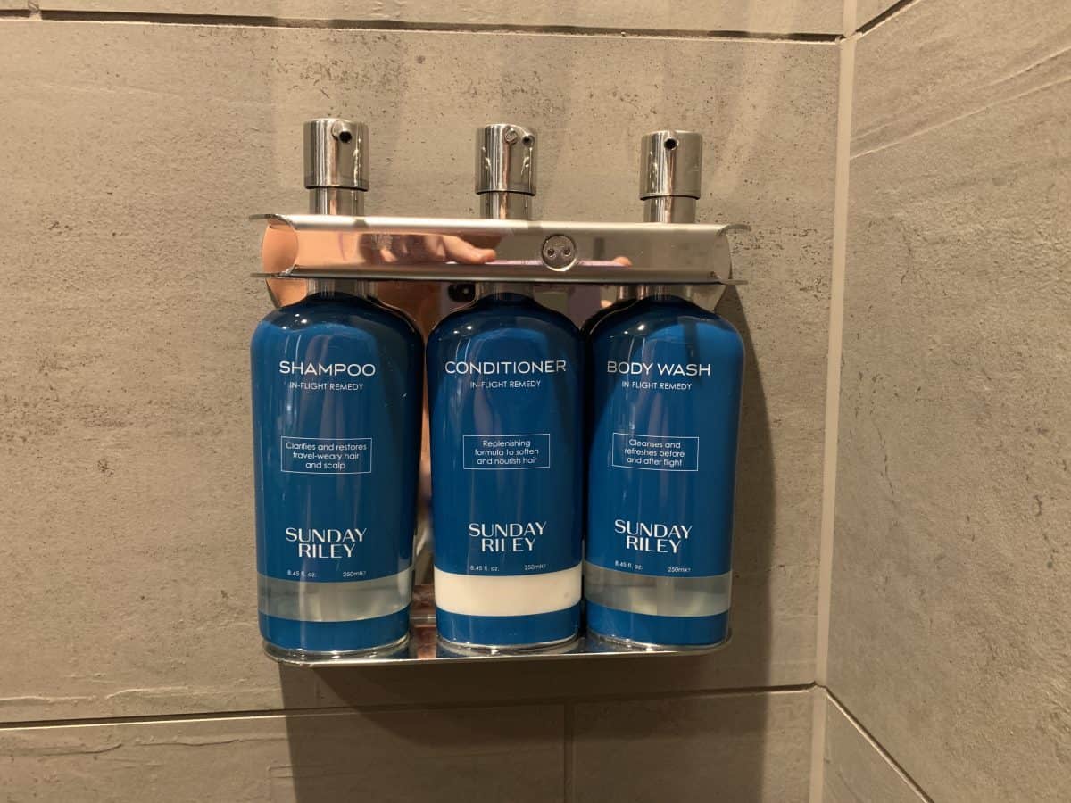 Shower suite United's Polaris Lounge LAX