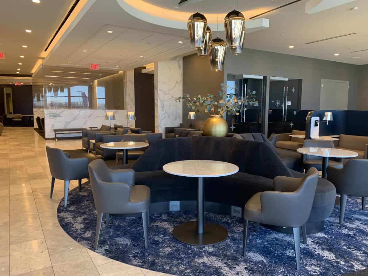 Sitting area Polaris Lounge LAX