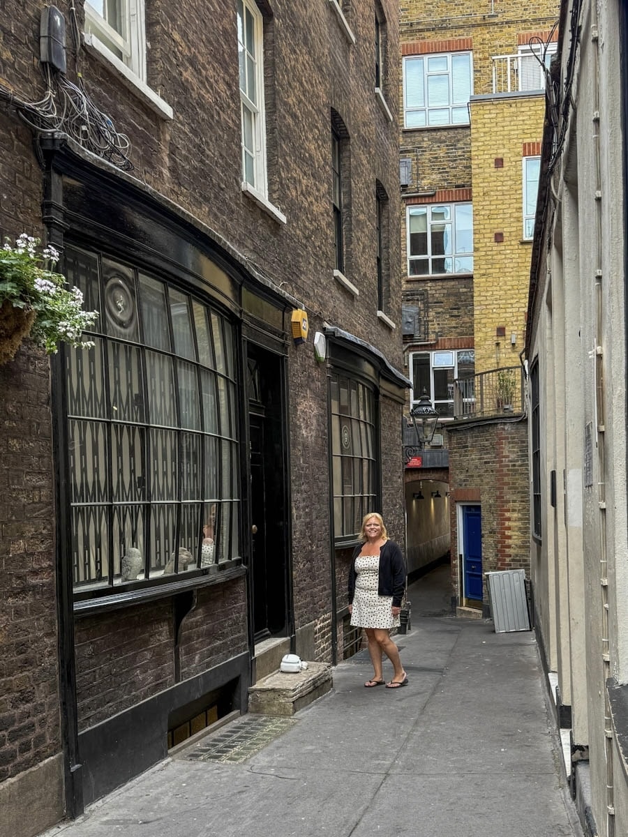 Weird Things to do in London