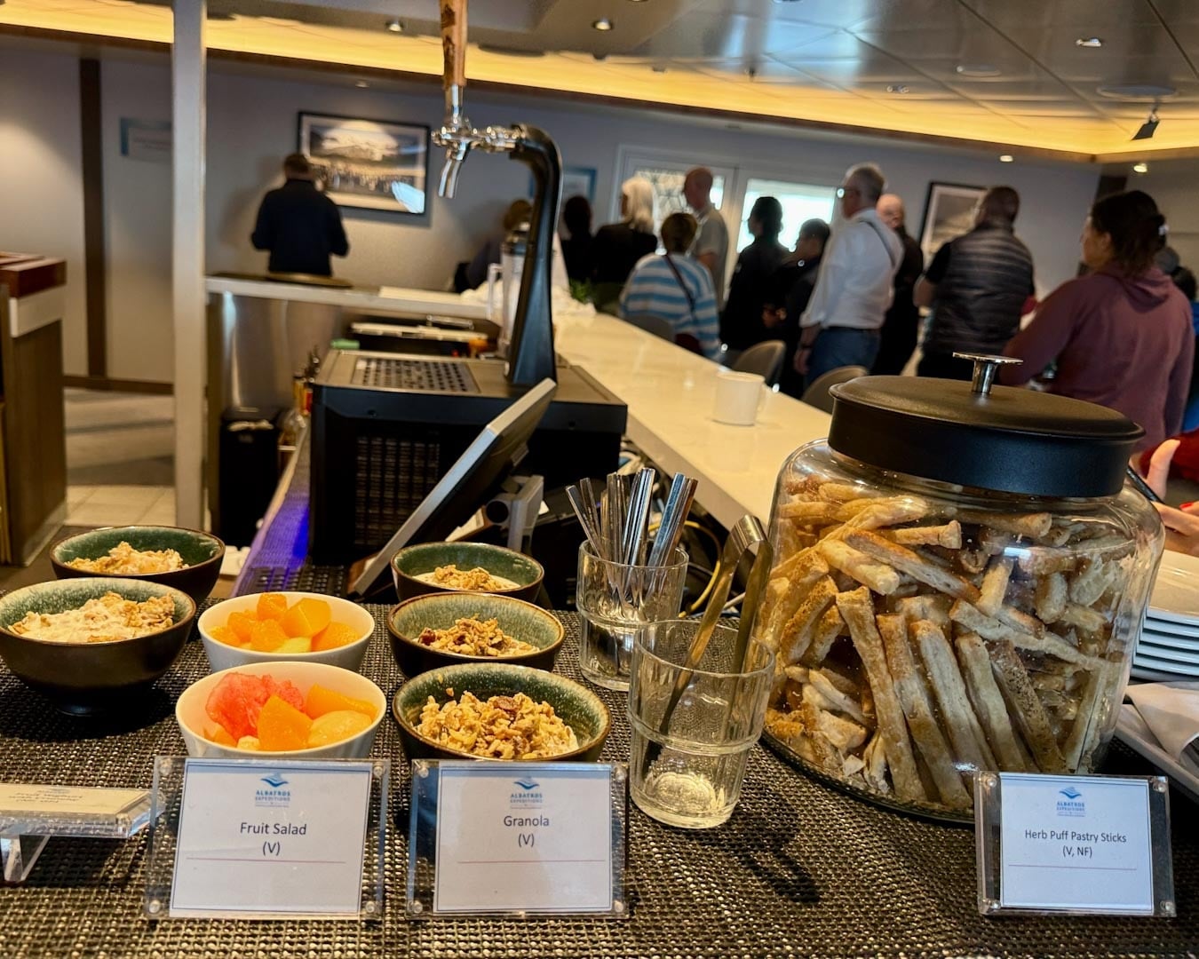 Dining Ocean Albatros Antartica