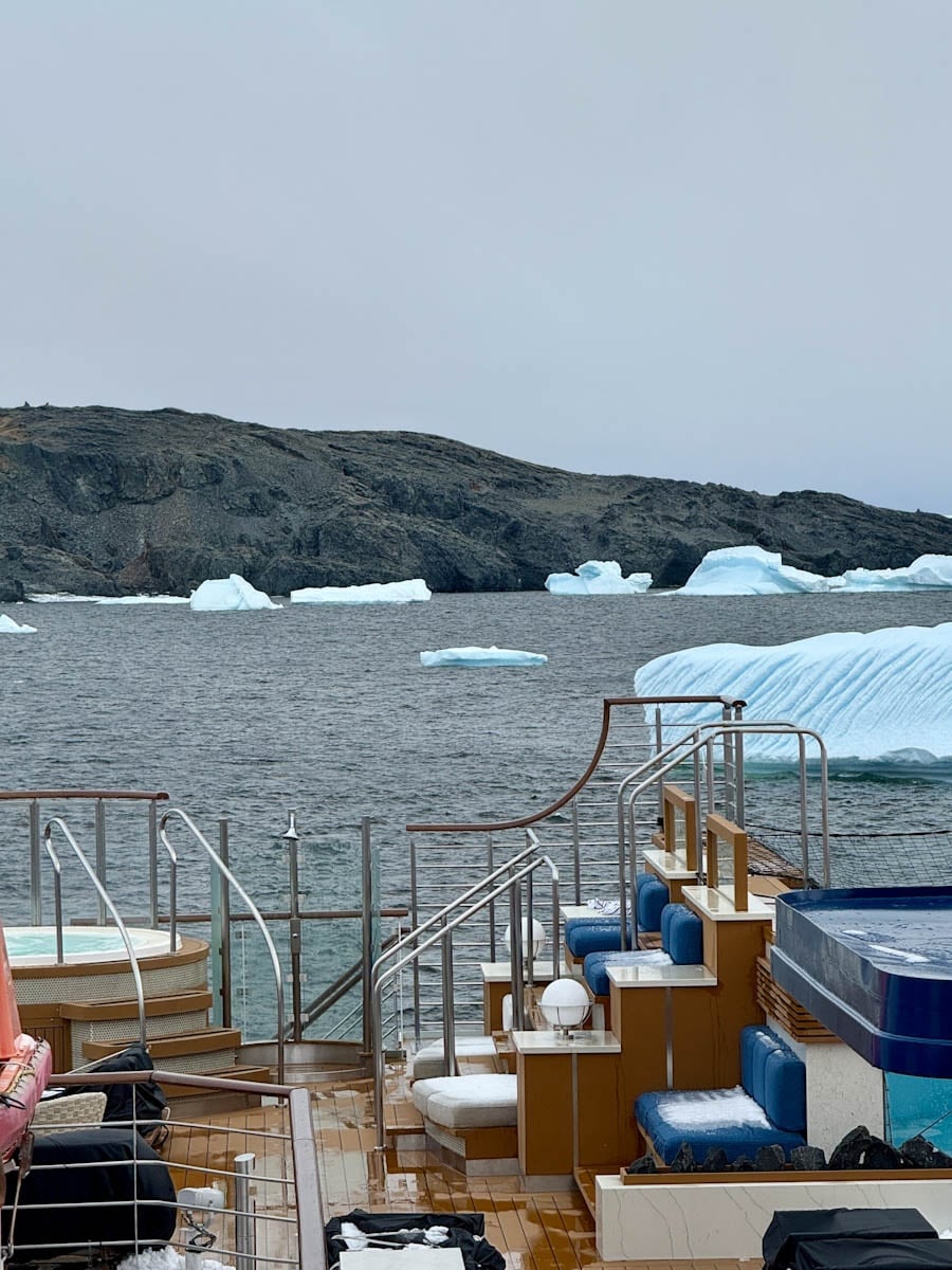 Ocean Albatros Amenities and Staterooms
