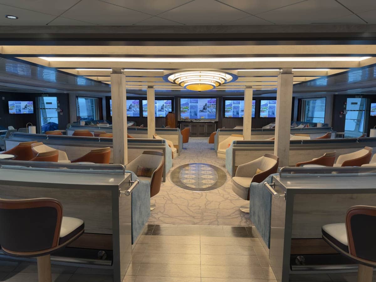 Ocean Albatros Amenities and Staterooms