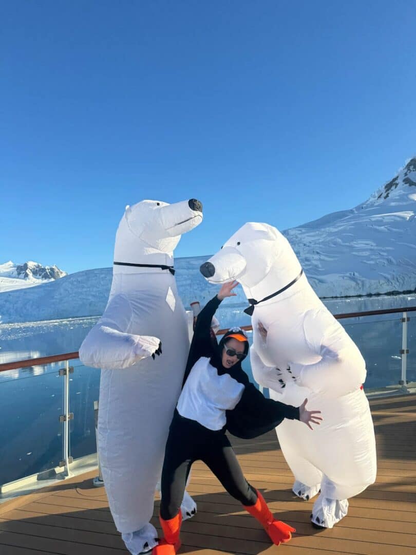 Polar Bears VS Penquin Guide to Antarctica Expedition on Ocean Albatros