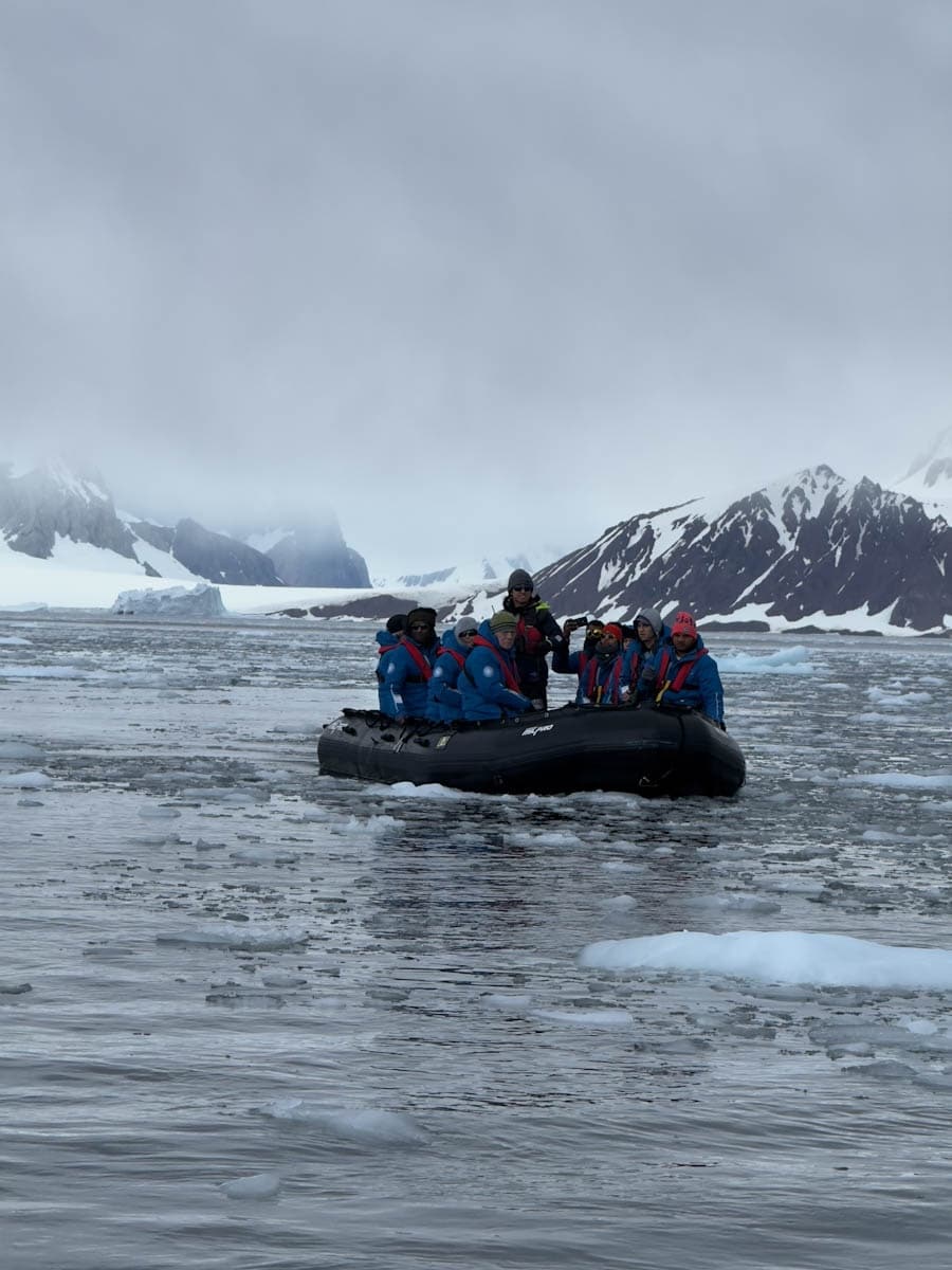 Guide to Antarctica Expedition on the Ocean Albatros